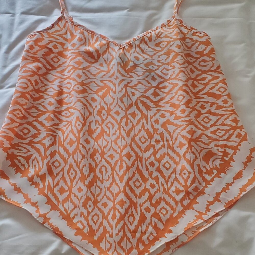 INC blouse handkerchief style front size 8 - Picture 4 of 4